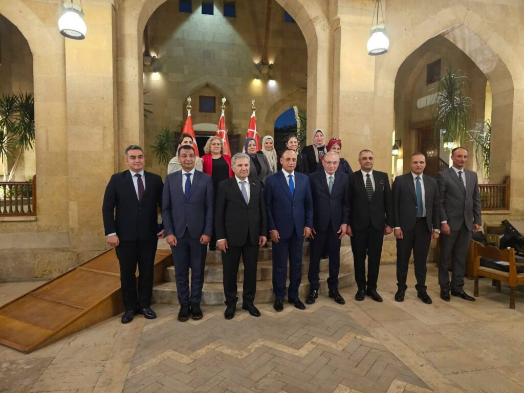 قائد القوات البرية التركية يزور القاهرة لتعزيز التعاون العسكري مع مصر
