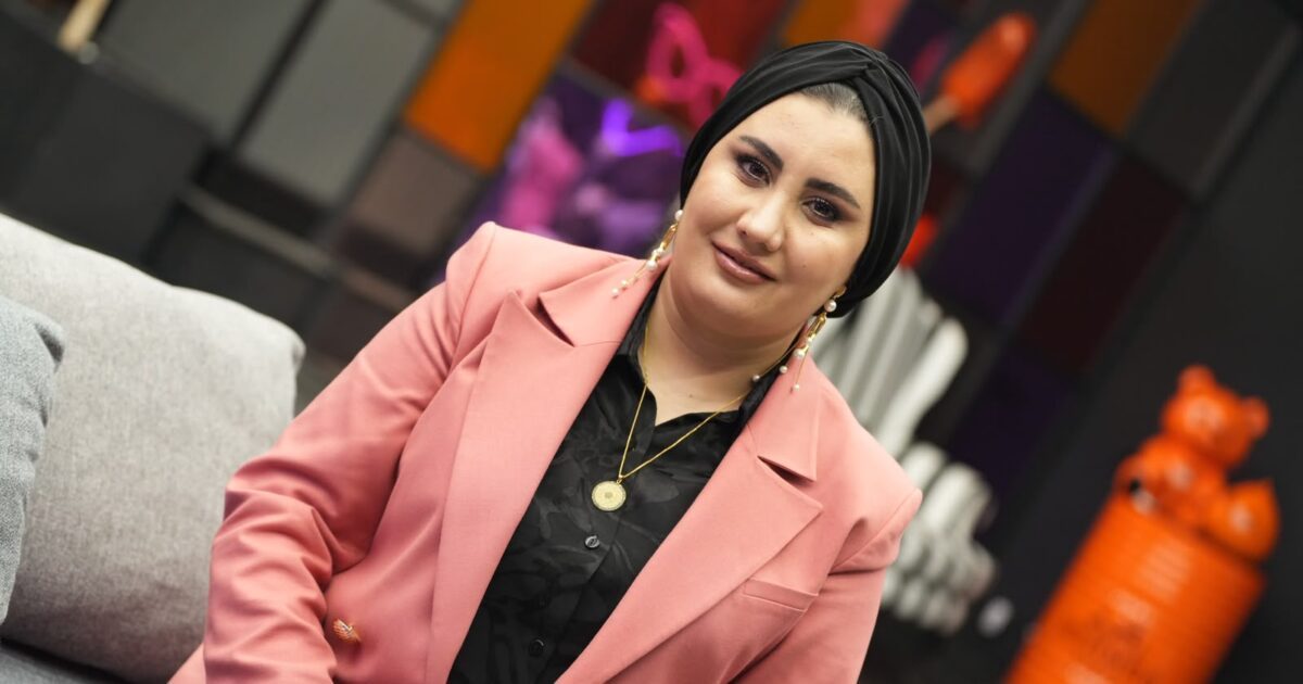 سمية الأفندي .. خبرة في زراعة الشعر وتطلعات استثمارية نحو دمشق .