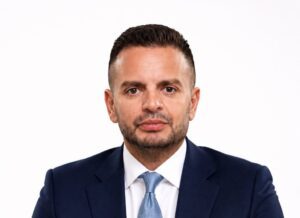 الدكتور محمد راشد يطرح تأسيس «مختبر تنظيمي عقاري» لفرز الشركات العقاريه الناشئه وإختبار جدارتها.